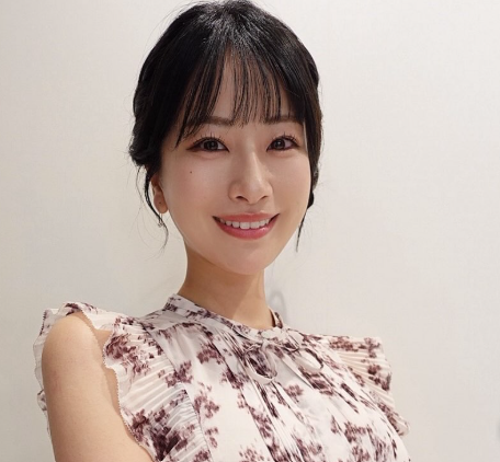 酒井ゆりや